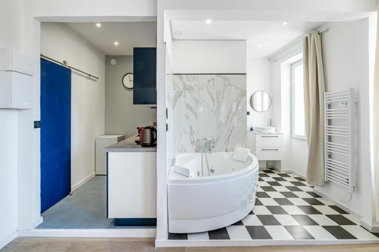 Appart-jacuzzi à 6 Min De La Gare St Charles *